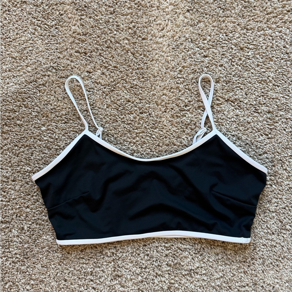 Kylan Black and White Piped Sports Bra